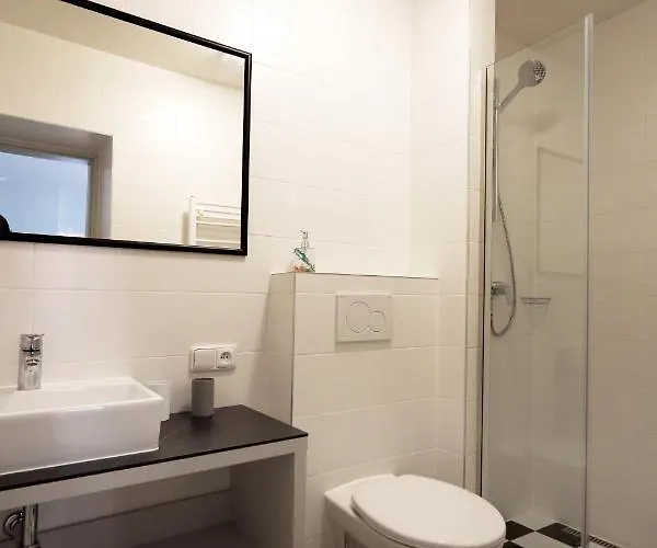 Adam Aparthotel 3*