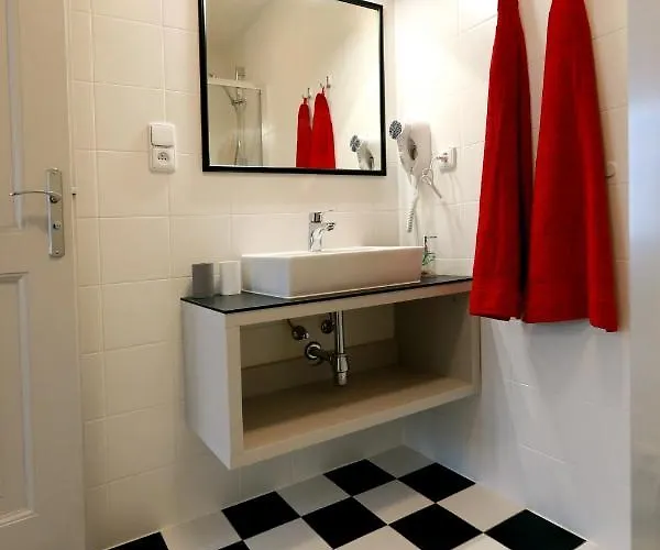 Aparthotel Adam