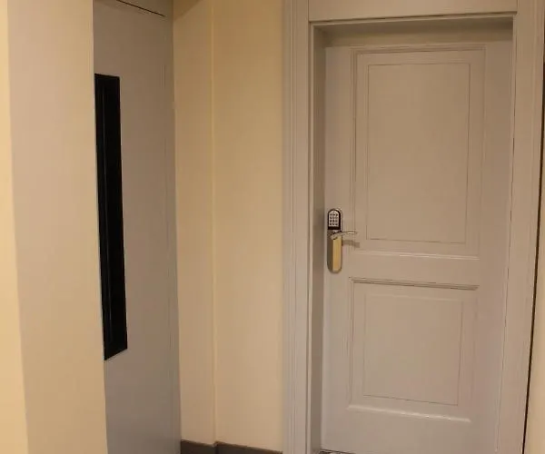 Aparthotel Adam