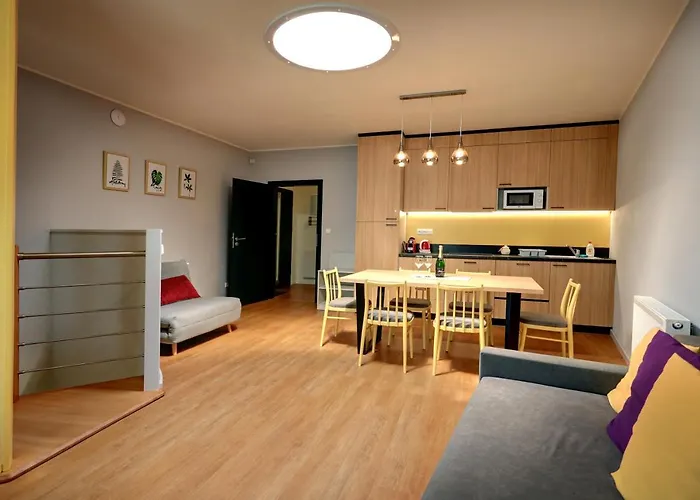 Adam Aparthotel 3*